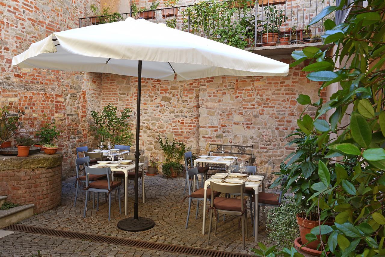 Notte In Langa Bed and Breakfast La Morra Buitenkant foto